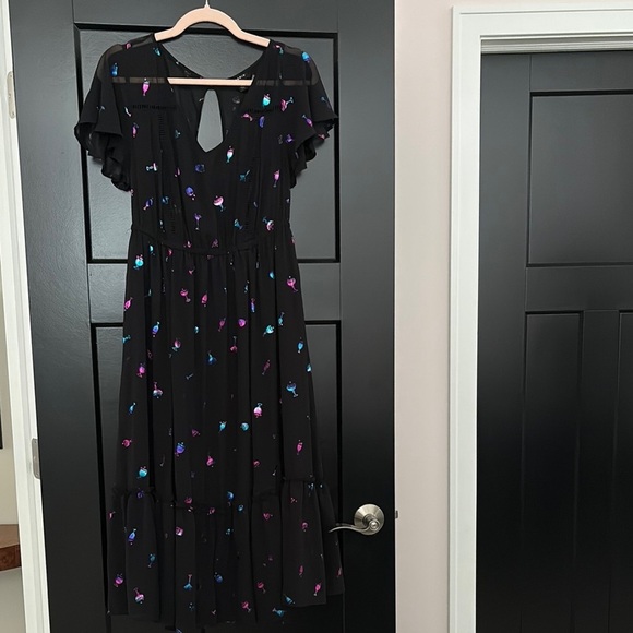 NWOT Torrid Elegant Black V-Neck Dress w/Cap Sleeves w/Embellishments.Size 00=10 - Picture 2 of 15